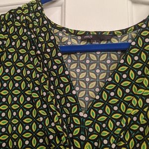 ❇️ Beautiful ABSTRACT Blouse 💚💚